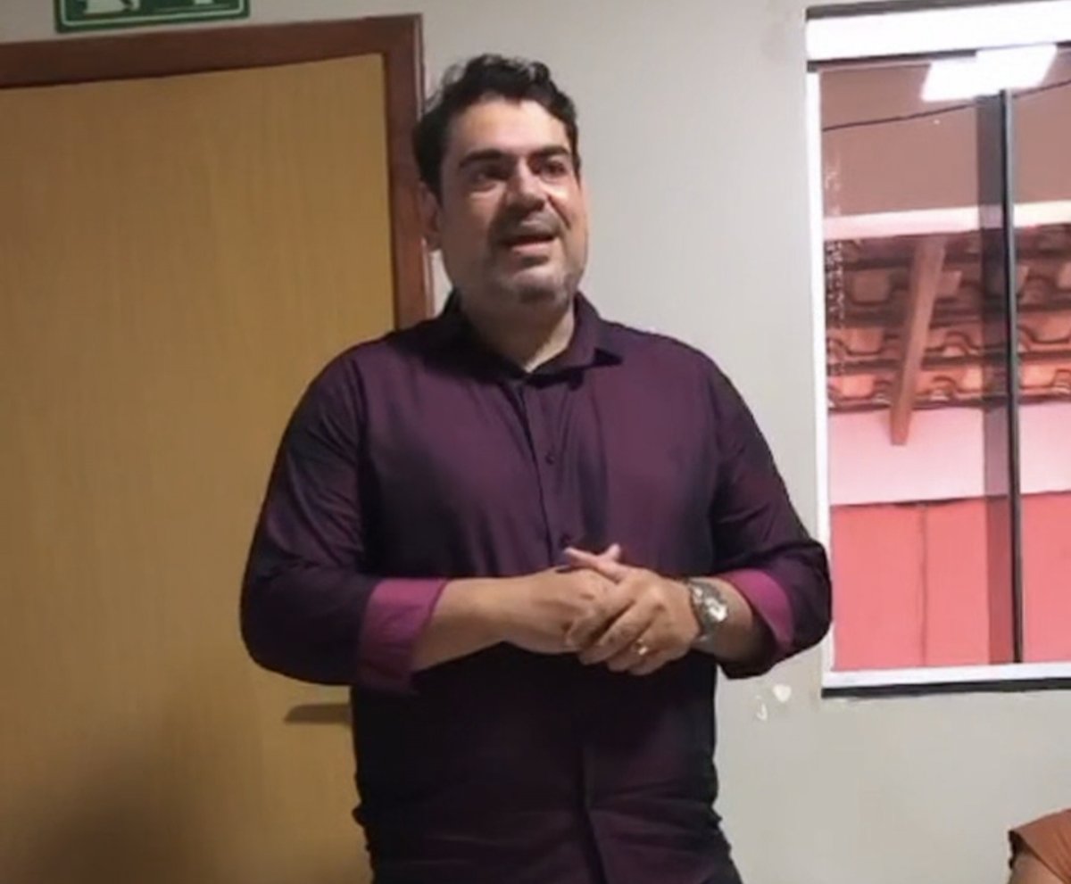 Vice-prefeito Moadil Fernando participa de reunião com servidores da Assistência Social de Confresa.
